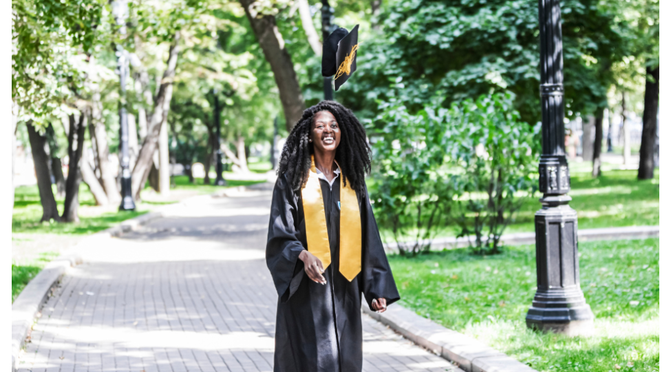 Graduation Photo Ideas That Actually Look Good
