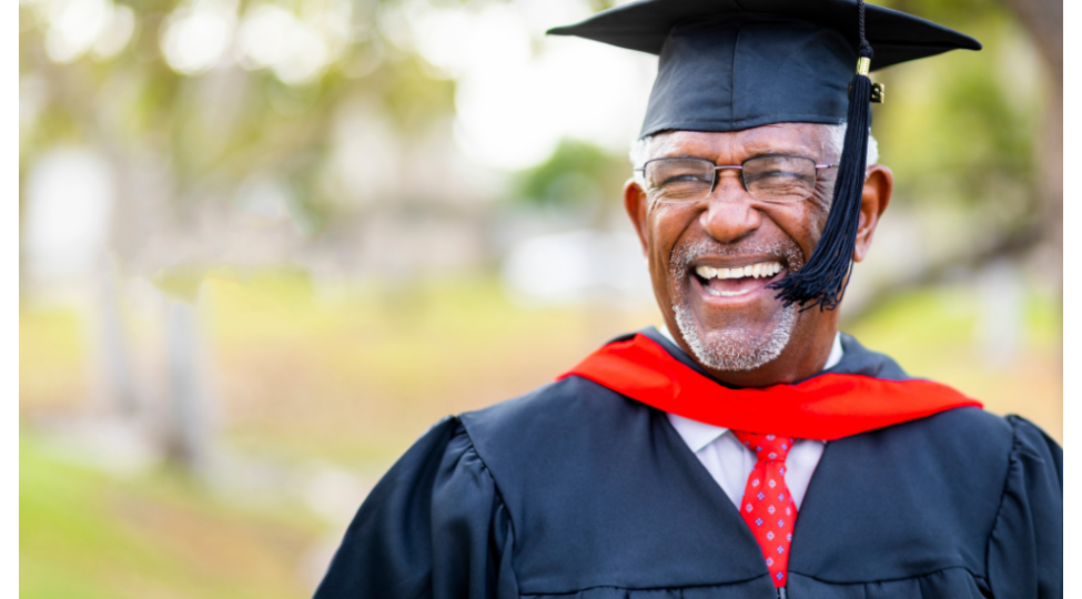 Best Graduation Photo Spots - On Campus and Beyond