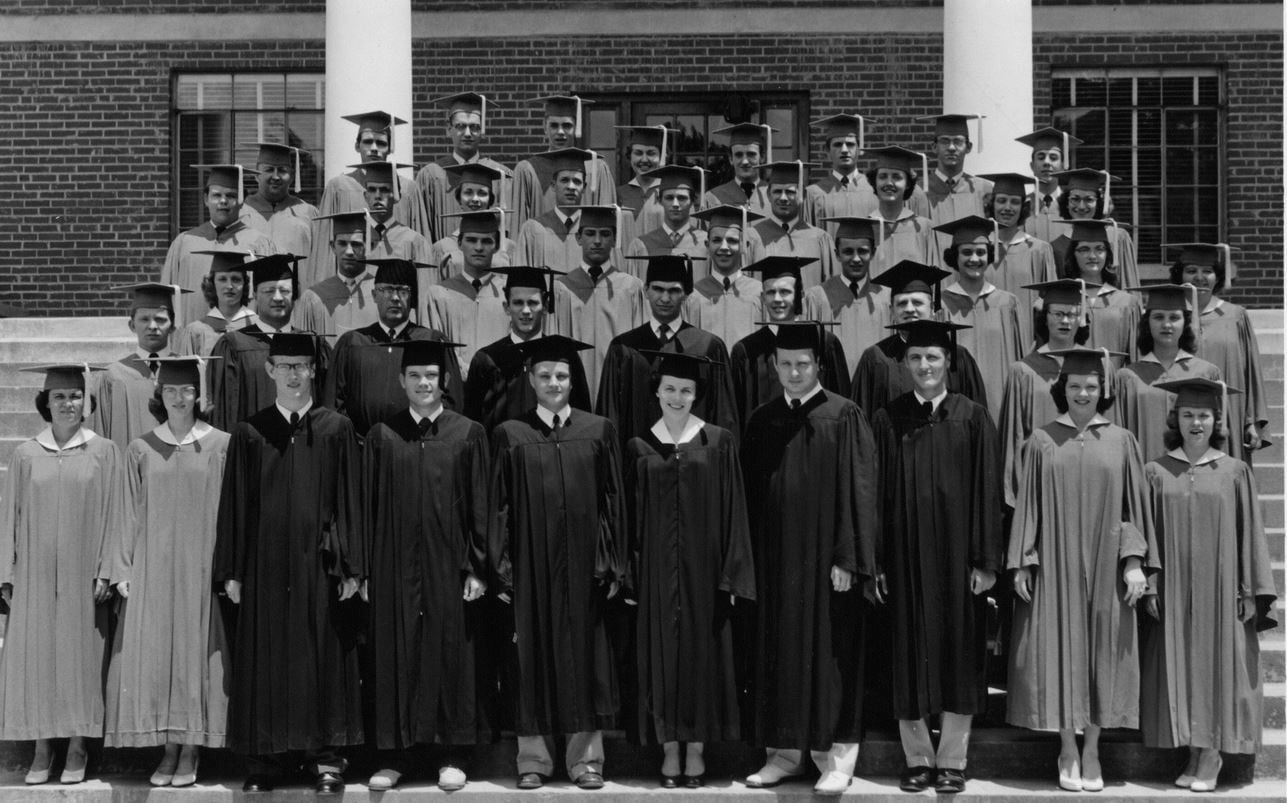 graduation dress origin Graduation Cap and Gown History