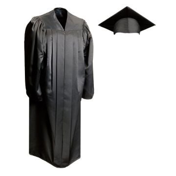 "graduation ceremony uniform economic university"
