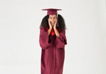 <span style='display:block; font-weight:600; font-size:18px; margin-bottom:10px; color:#ffffff;'>Quality Regalia.<br/>Unbeatable Value.</span>